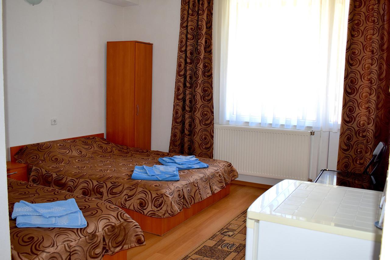 Complex Pele Hotel Zmeitsa Exterior photo